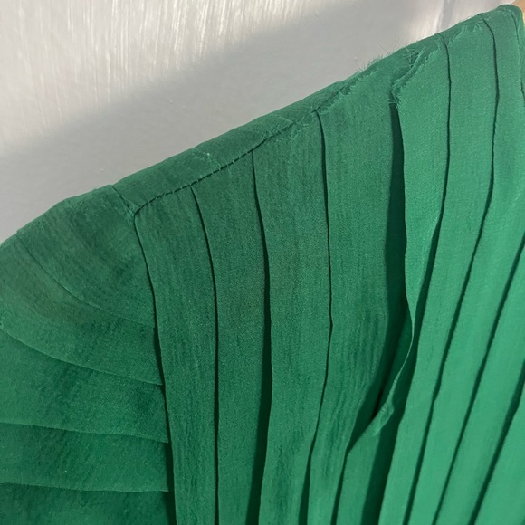 Vintage 1960s designer Norman Noreen Green silk chiffon dress with pleats small - Picture 4 of 8